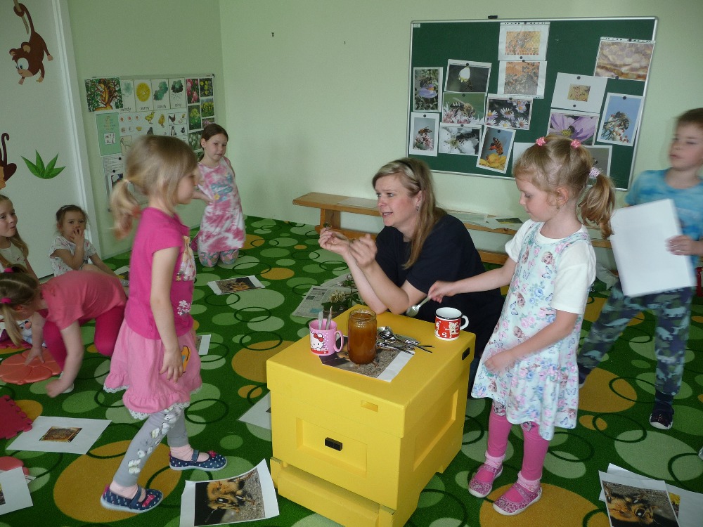 POHÁDKA O VČELKÁCH