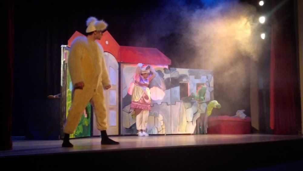 VÝLET DO DIVADLA ZA DÁŠENKOU